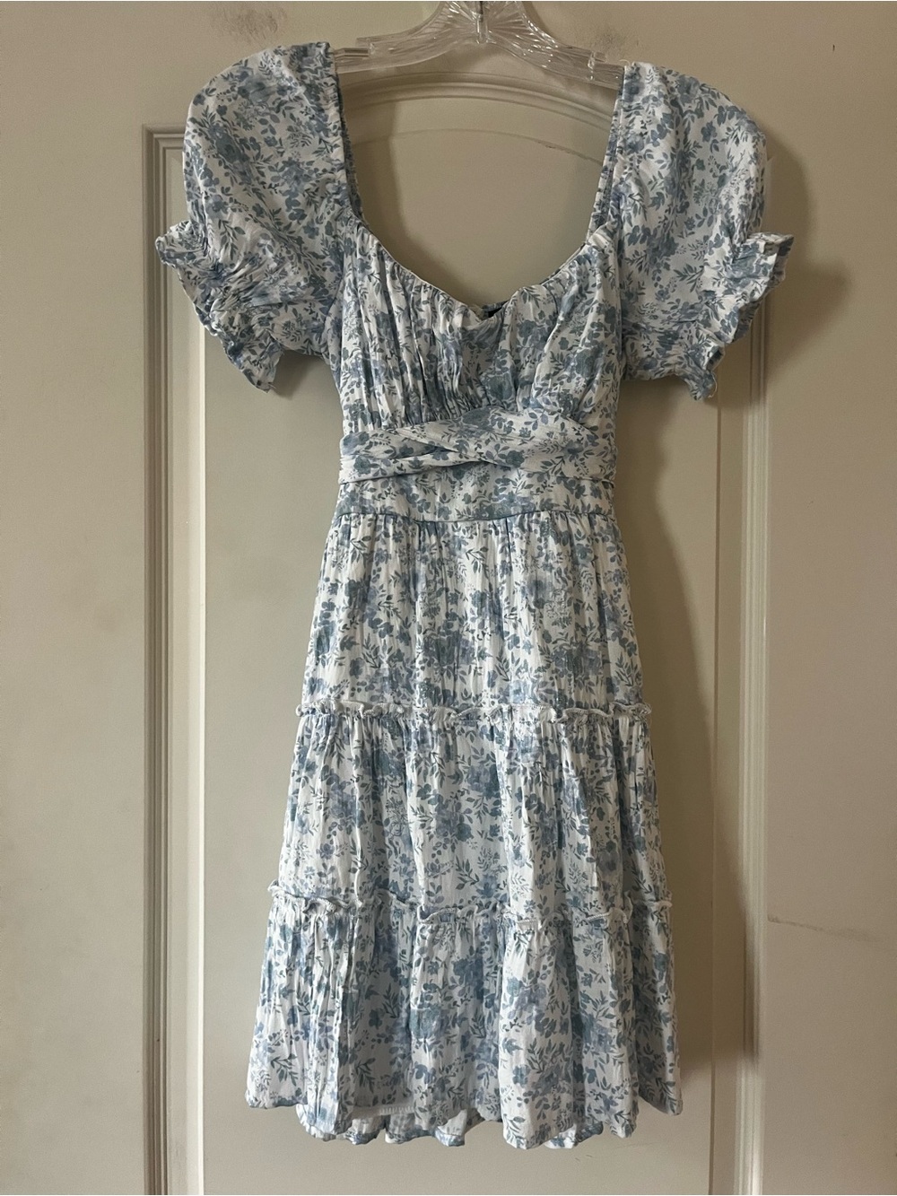 Trixxi Floral Puff-Sleeve Mini Dress in Light Blue and White Juniors Size Small